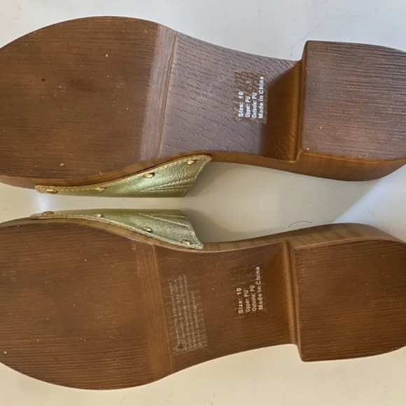 Sandals - Picture 8 of 9